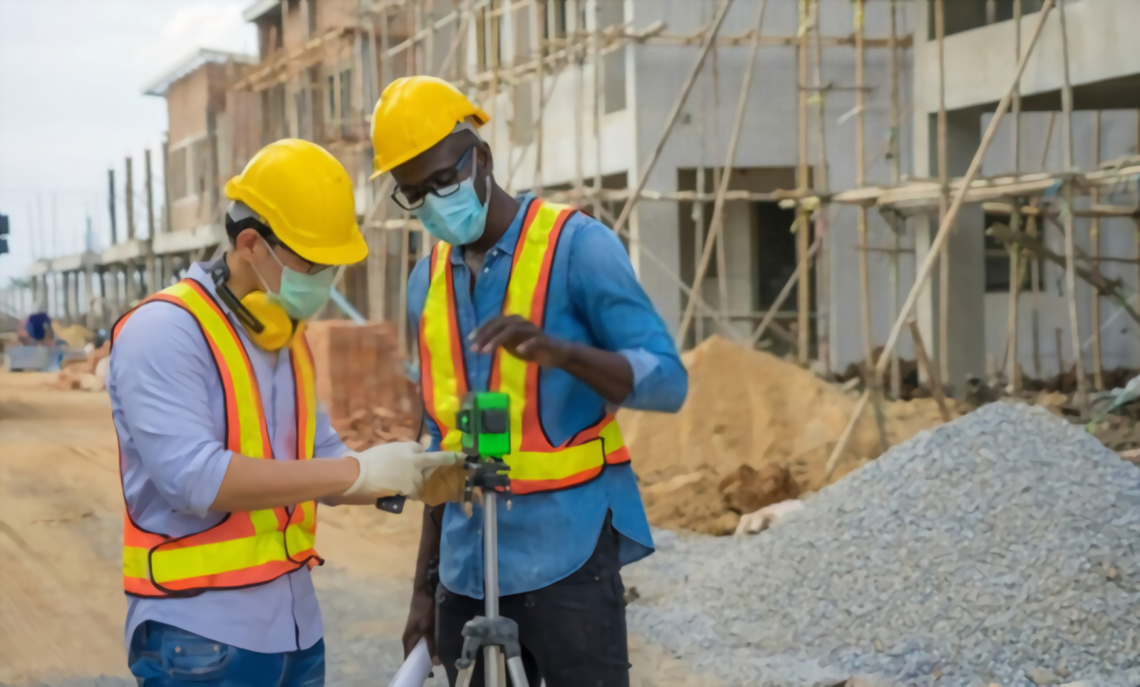 surveyors_working